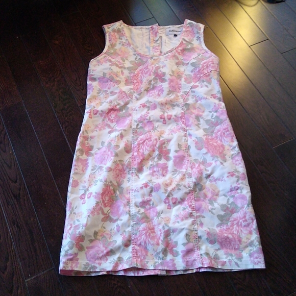 suko jeans Dresses & Skirts - Floral dress